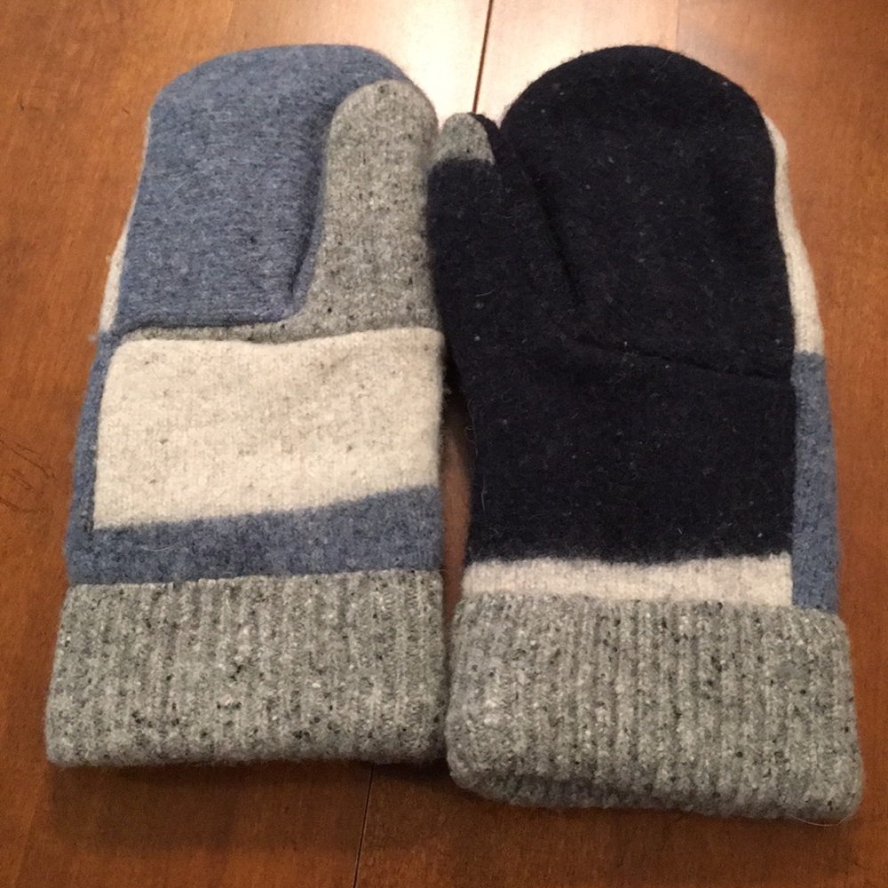 mittens - Picture 2 of 3